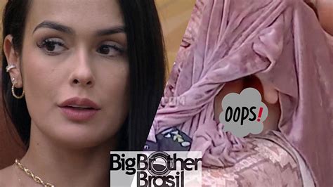 Larissa Santos pelada mostrando a buceta no BBB23